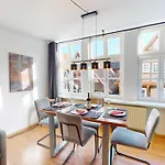 דירה 2 Zimmer, Beamer, Disneyplus Mitten In Der Altstadt *