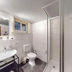 דירה 2 Zimmer, Beamer, Disneyplus Mitten In Der Altstadt *